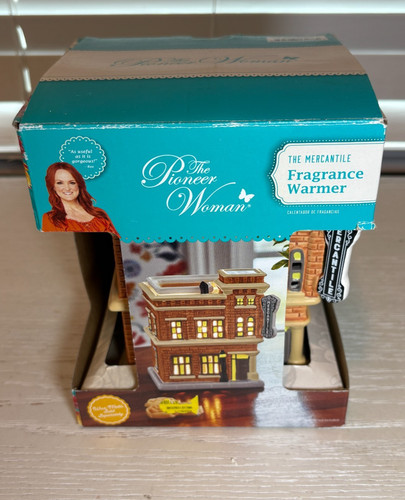 New box pioneer - 1, woman